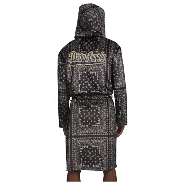 NWT Rapper Snoop Dogg Hooded Robe Mens XL:Unisex Soft Microfleece - Picture 1 of 8